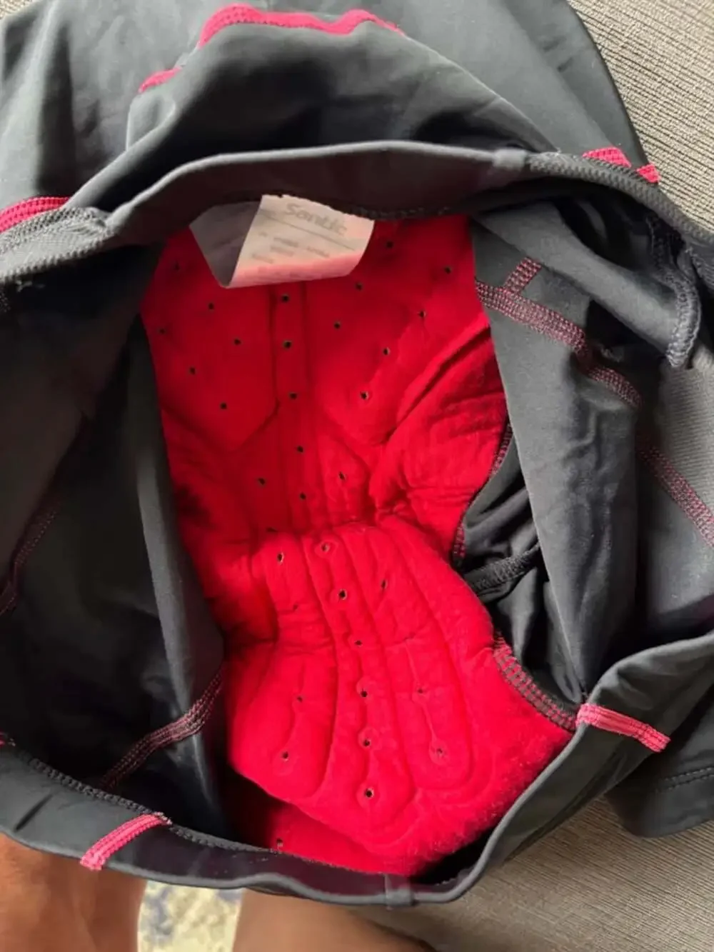 Santic Men's Padded Cycling Shorts Black Red Panels Size L Large NO TAG see meas